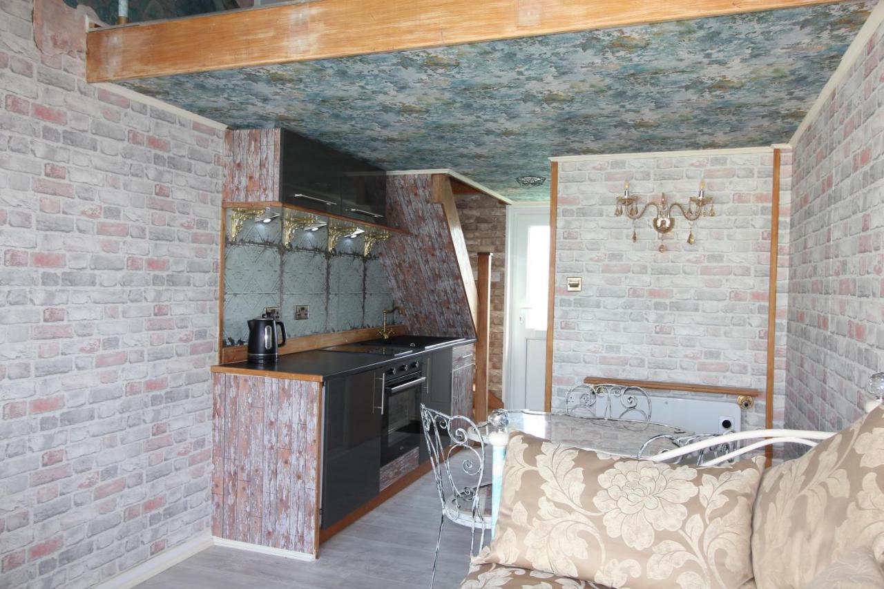 Unique, Loft-Style Apartment With Fantastic Brighton Marina Views Eksteriør billede